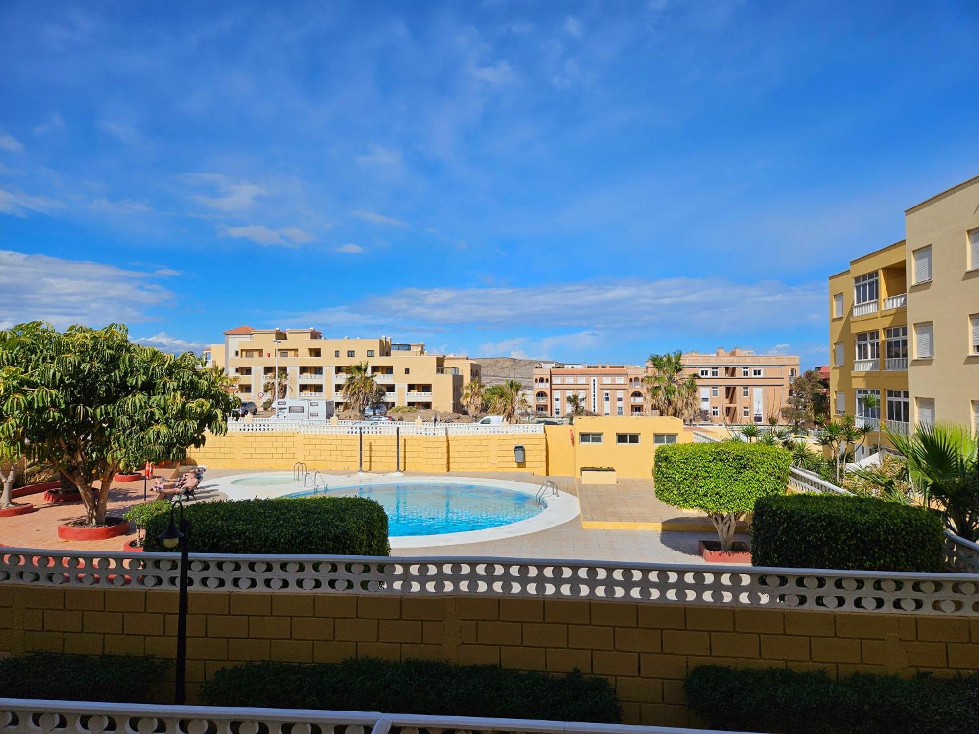 Greenwaves Con Piscina Apartment *